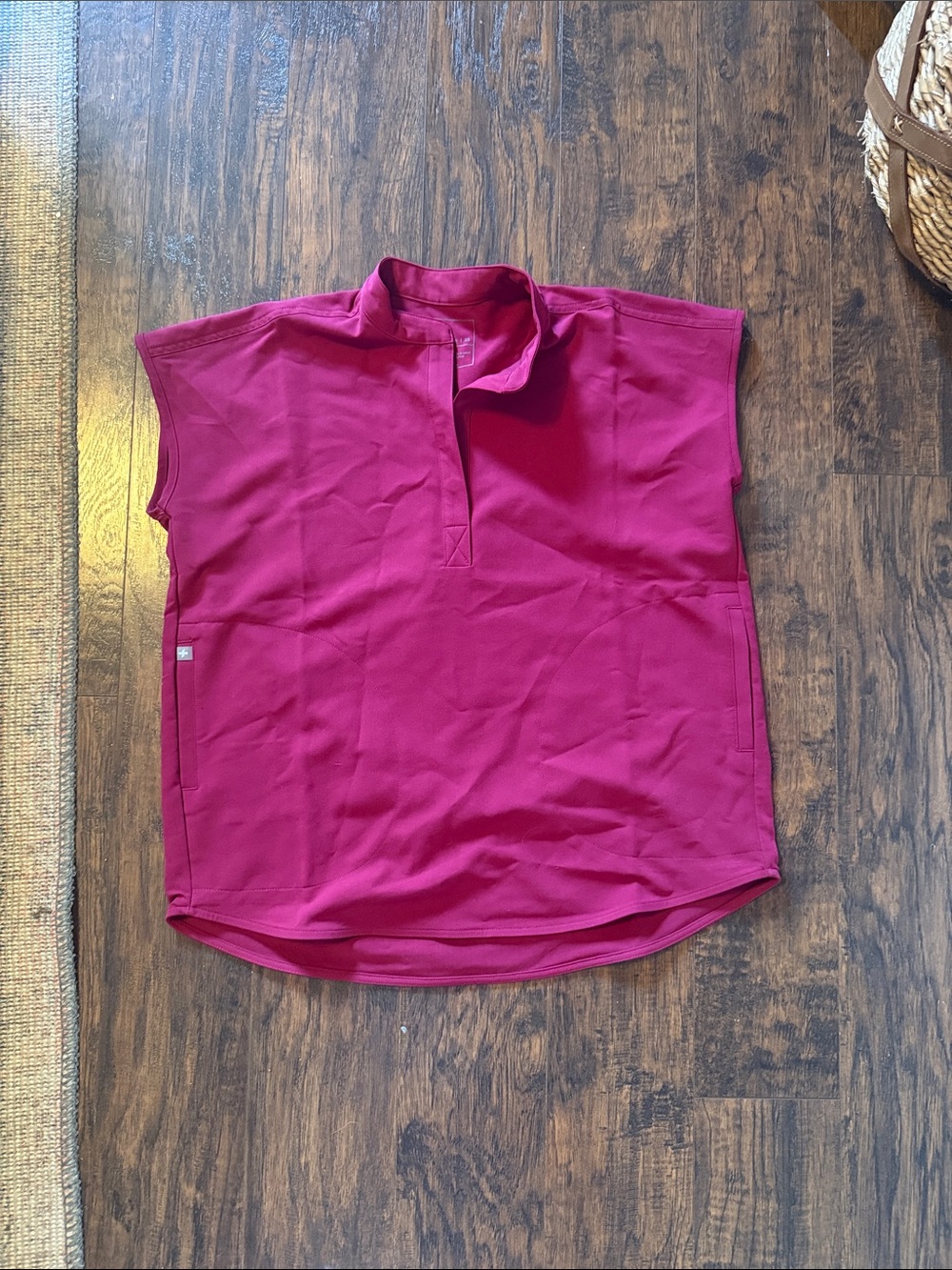 Figs deep cranberry Rafaela top